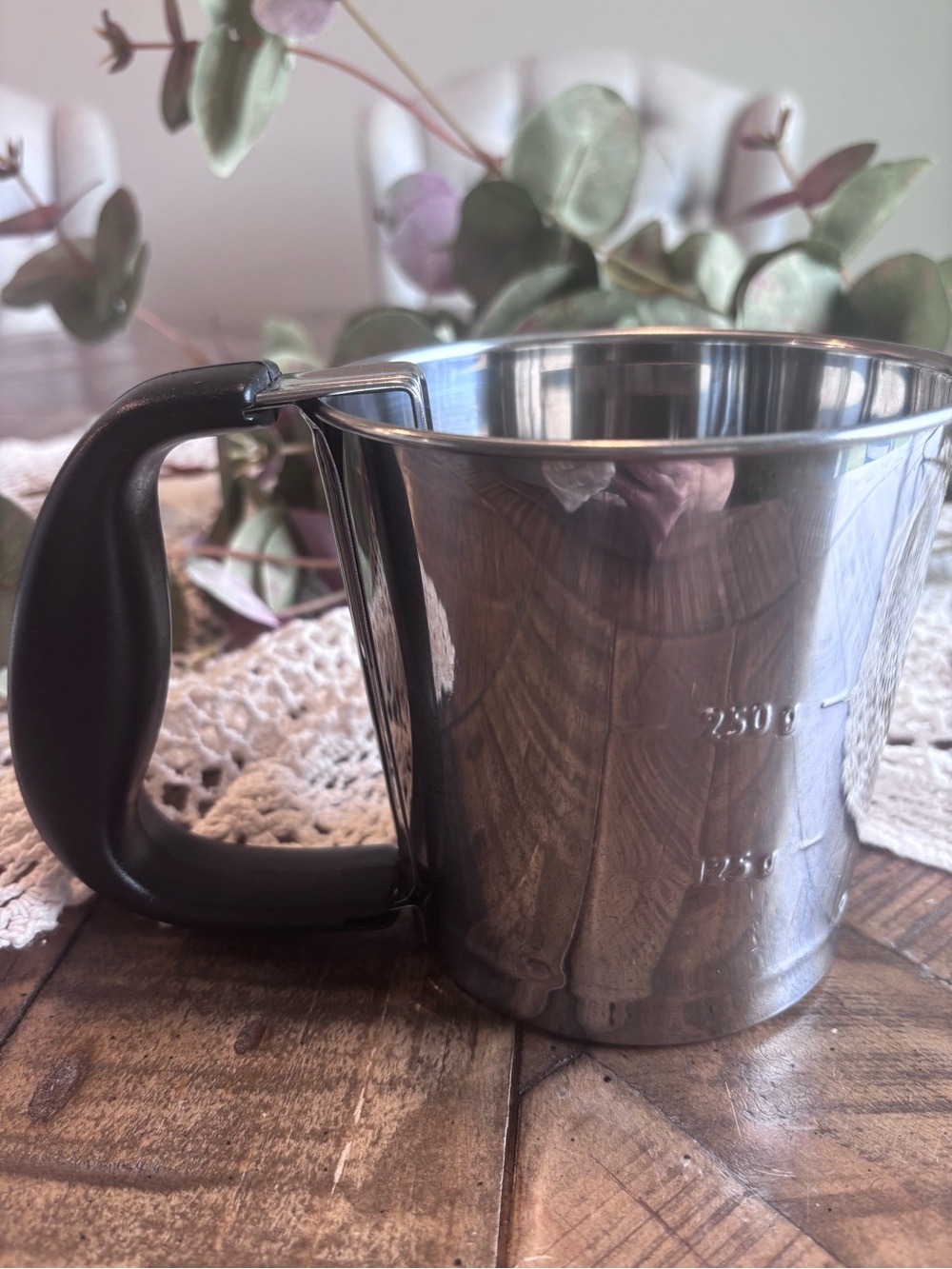 OXO GOOD GRIPS ERGONOMIC FLOUR SIFTER STAINLESS STEEL